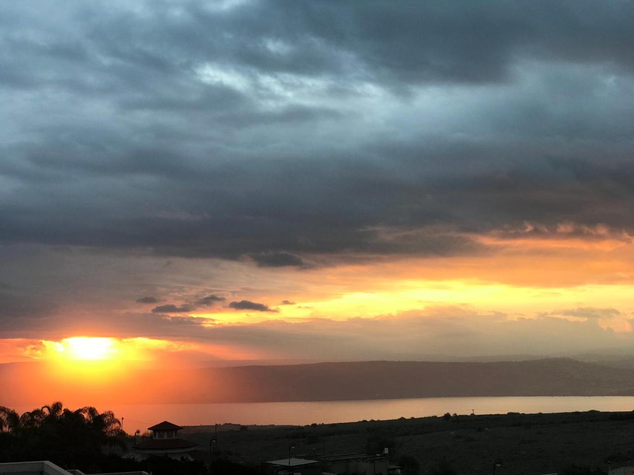 Lakeside Terrace Neot Golan Buitenkant foto